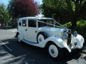 Vintage Wedding Car Hire in Horsham, Crawley, Redhill, Brighton, Haywards Heath - Rolls Royce - White Chauffer Driven Cars